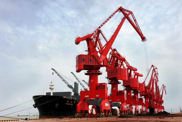 散粮港机设备-卸船机