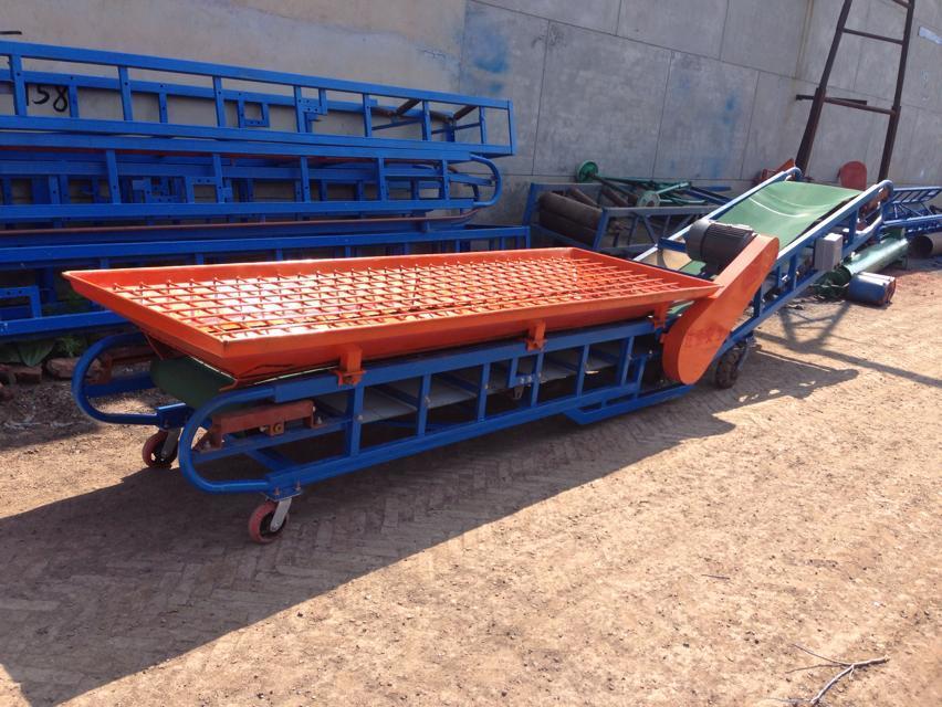 中转散粮接卸抑尘漏斗